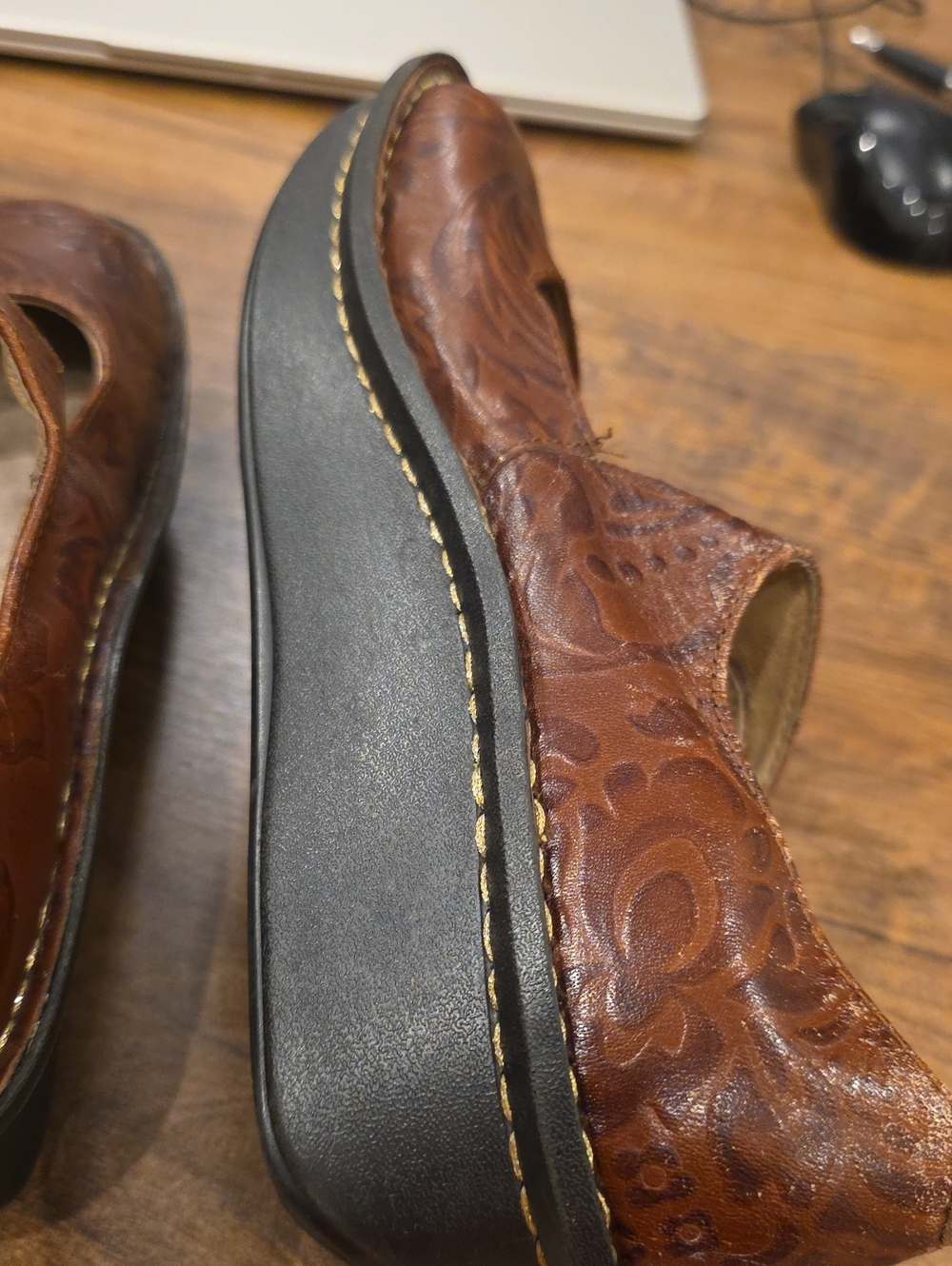 Alegria Brown Mary Jane Shoes with Floral Embossing Size 37 - Picture 7 of 12